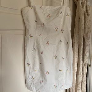 Forever 21 white dress with flower details
